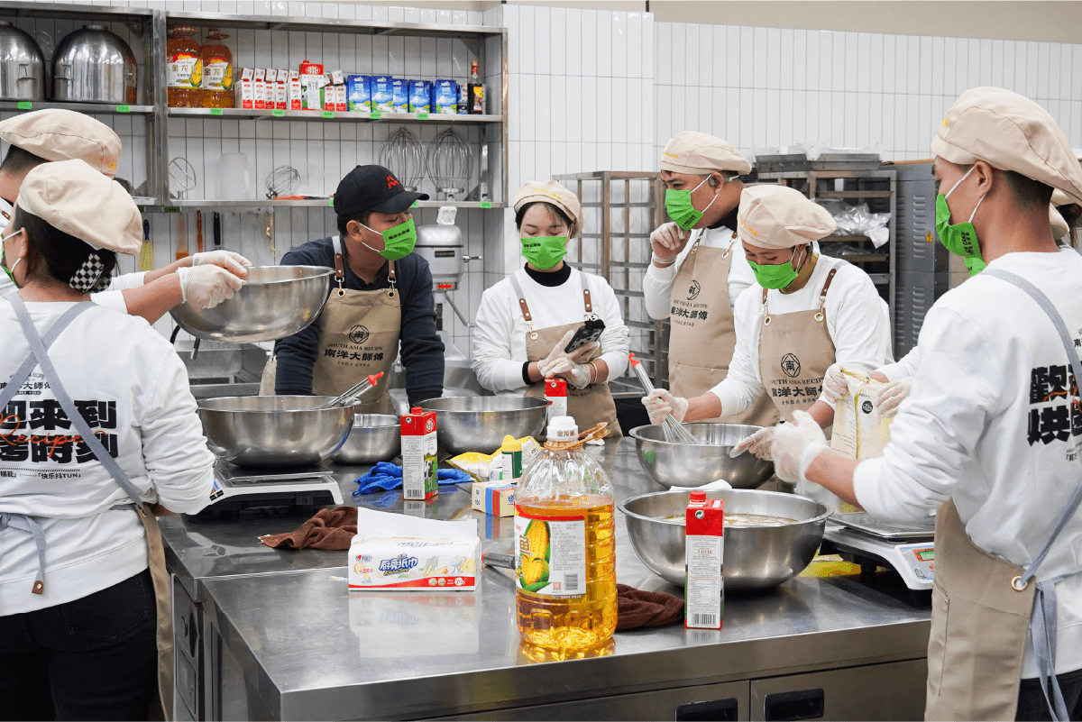 不止于口感:南洋大师傅如何用情感化设计打造品牌温度?(图1) 不止于口感:南洋大师傅如何用情感化设计打造品牌温度?(图1)